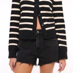 Abercrombie & Fitch Washed Black High Rise Distressed Frayed Mom Shorts Sz 33/16